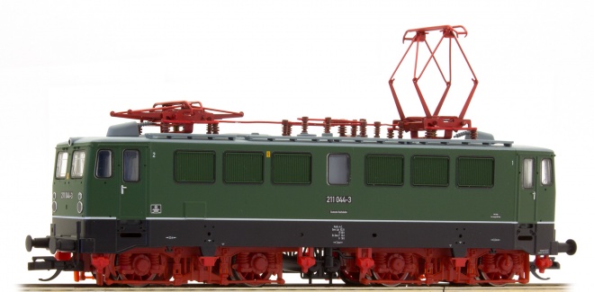 Electric locomotive BR 211<br /><a href='images/pictures/Tillig/217532_c.jpg' target='_blank'>Full size image</a>